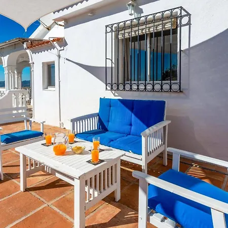 Villa Mirador By *